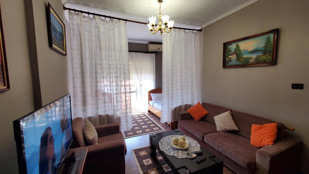 Metropolitan Apartments - City Center Тирана Екстер'єр фото