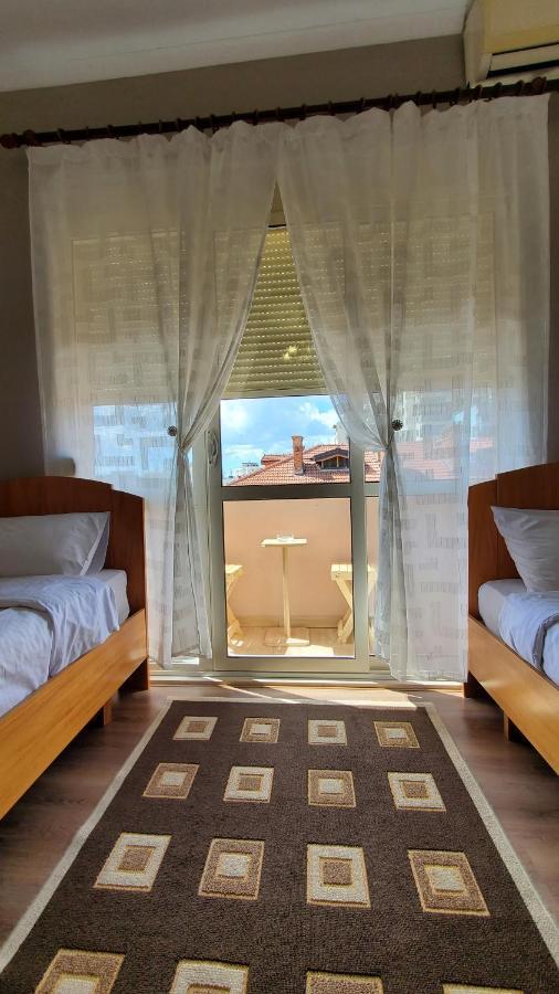 Metropolitan Apartments - City Center Тирана Екстер'єр фото