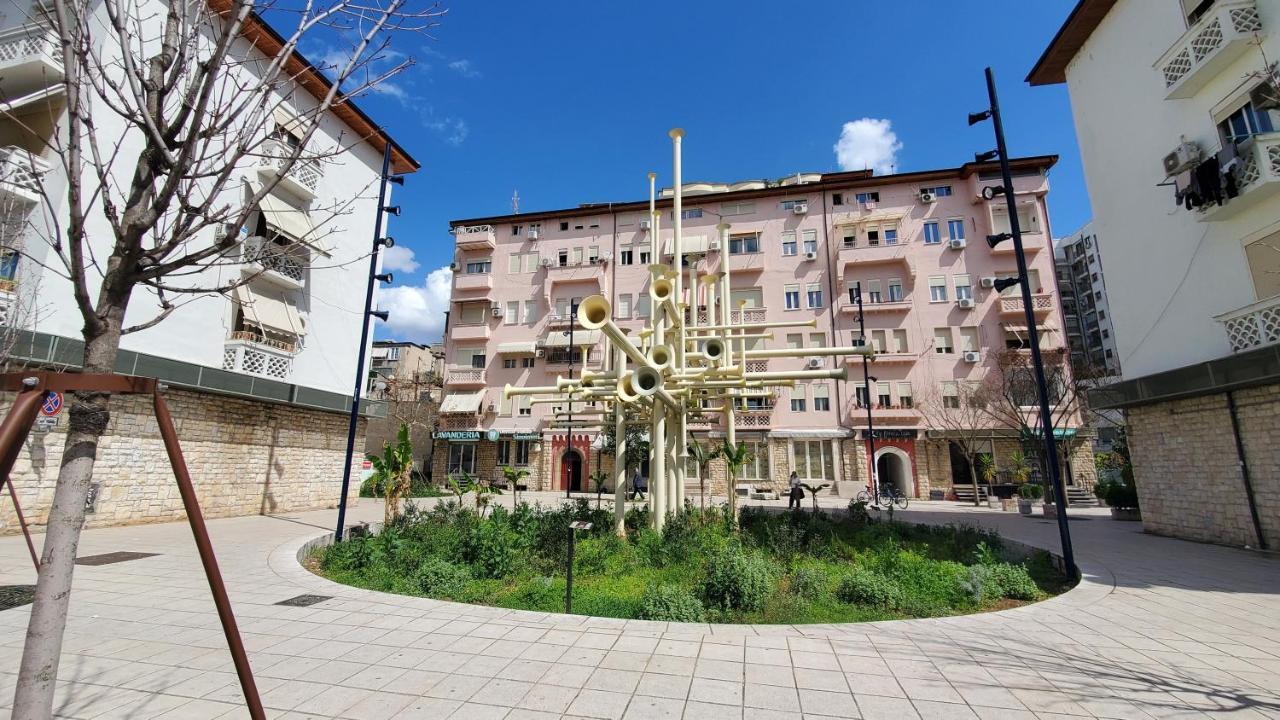 Metropolitan Apartments - City Center Тирана Екстер'єр фото